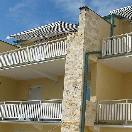 Suhomont 3* Pag Town