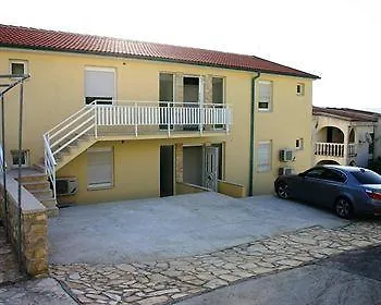 Suhomont Guest house Pag Town
