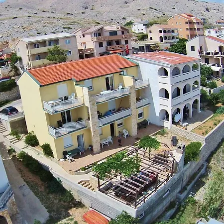 Suhomont Guest house 3*